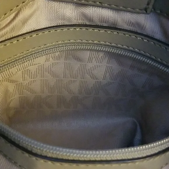 MK leather bag - Picture 11 of 17